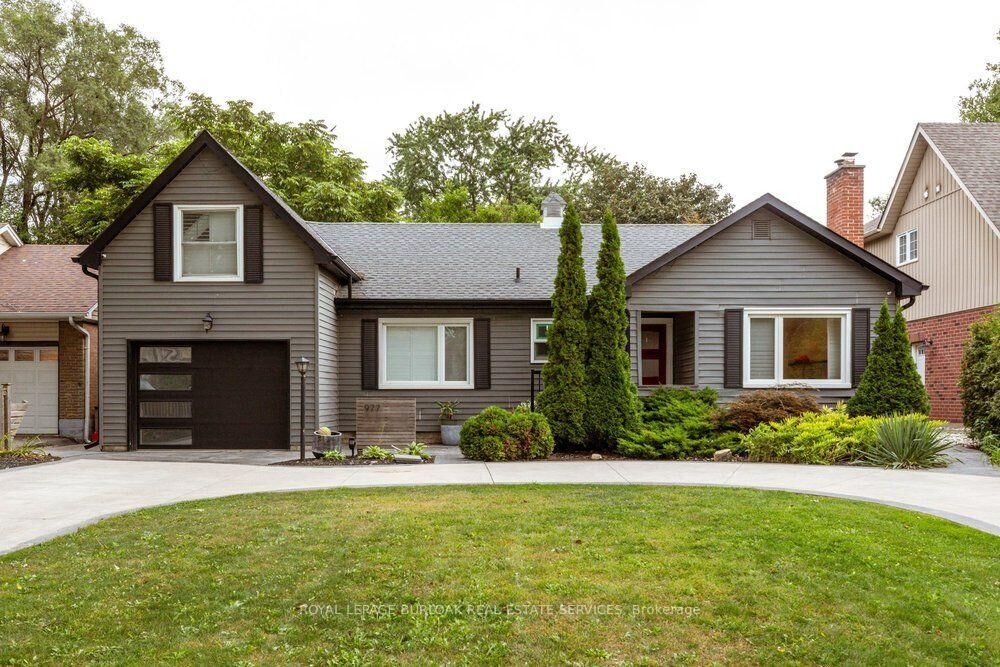 Property Photo:  977 Long Drive  ON L7T 3K2 