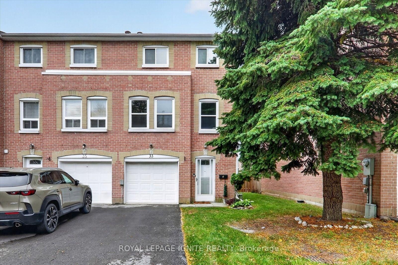 Property Photo:  200 Murison Boulevard 33  ON M1B 3R9 
