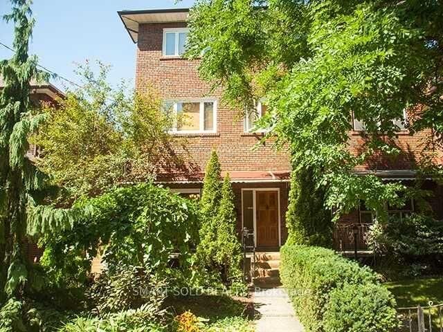 Property Photo:  Lower 232 Crawford Street  ON M6J 2V6 
