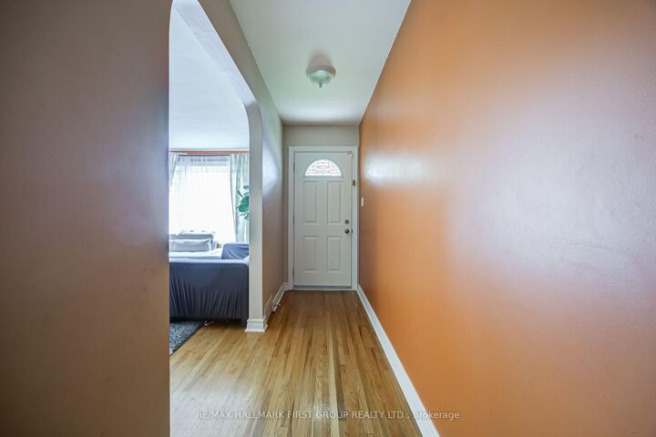 Property Photo: 180 Sherwood Avenue ON L1G 3L8