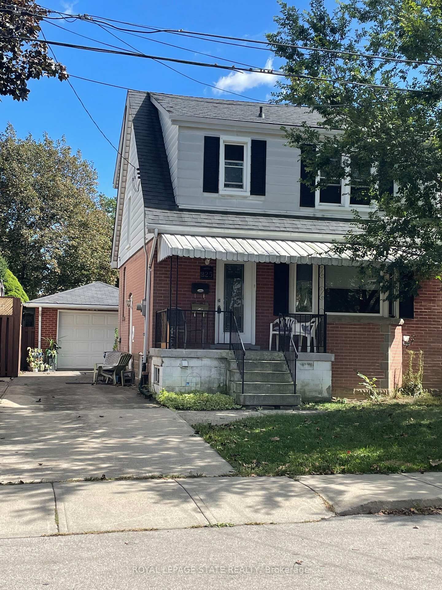 Property Photo:  225 East 14th Street Upper  ON L9A 4B7 