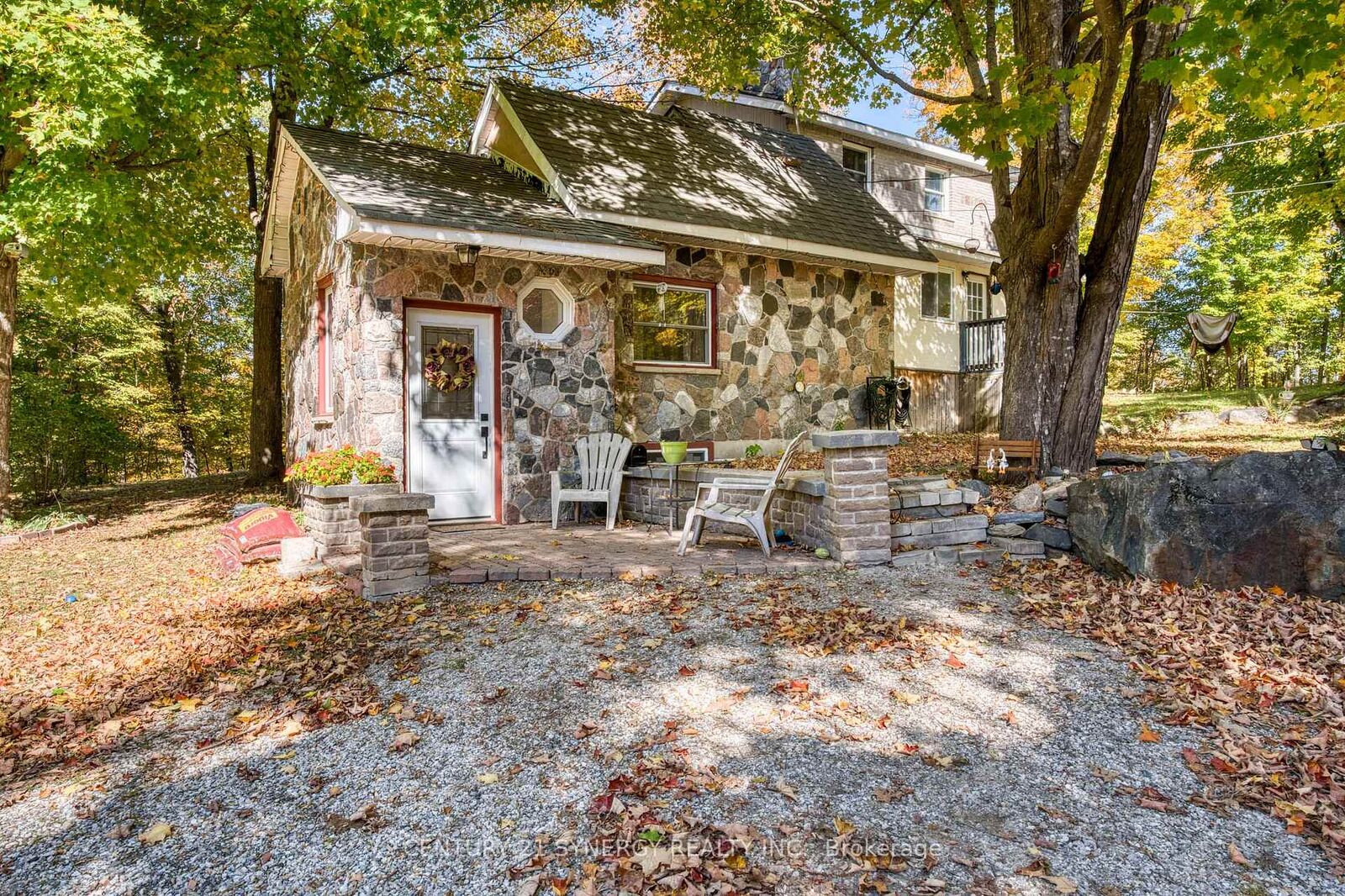 Property Photo: 555 Sugarbush Way ON K0G 1K0