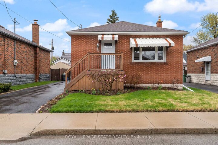 Property Photo:  65 East 11th Street Main Floor  ON L9A 3T3 