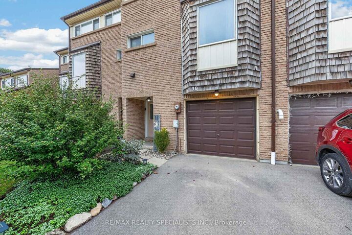 Property Photo:  661 Childs Drive 50  ON L9T 3V7 