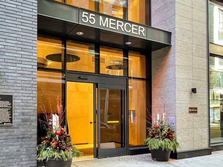 Property Photo:  55 Mercer Street 4805  ON M5V 0W4 