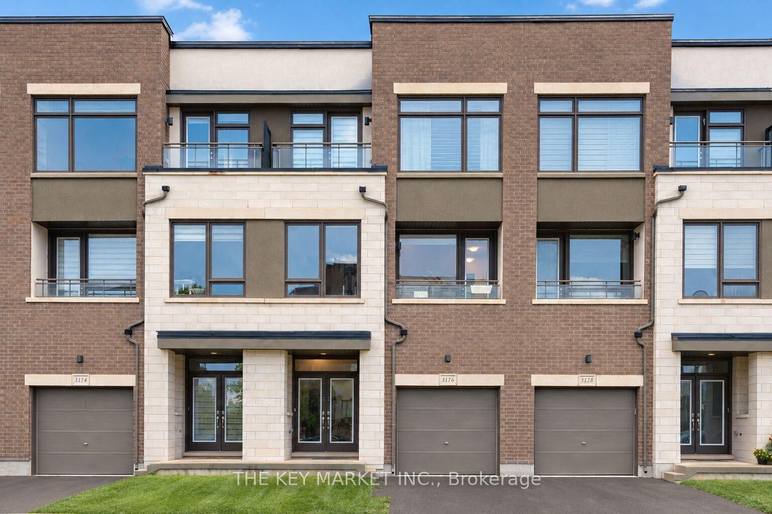 Property Photo:  3116 Ernest Appelbe Boulevard  ON L6H 0M8 