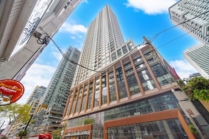 Property Photo:  400 King Street W 2219  ON M5V 0X8 