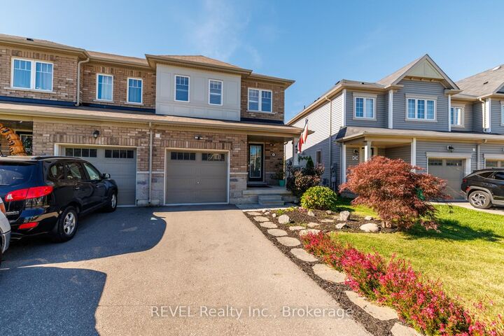Property Photo:  166 Esther Crescent  ON L3B 0G8 