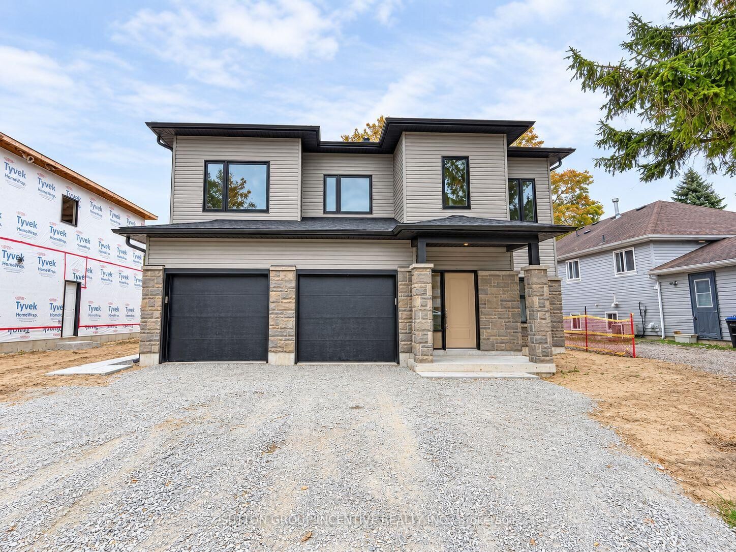 Property Photo:  1 Riverdale Drive 9  ON L9Z 1E9 