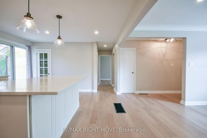 Property Photo:  10 Letitia Street  ON L4N 1N6 