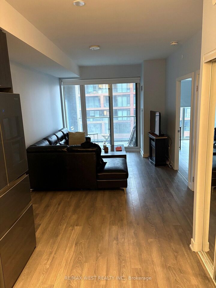 Property Photo:  100 Eagle Rock Way 418  ON L6A 5B9 