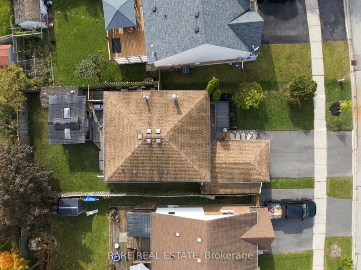 Property Photo: 57 Fenwick Avenue ON L1C 4S2