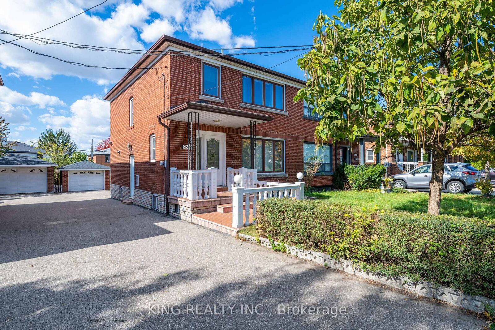 Property Photo:  2604 Keele Street  ON M6L 2P1 
