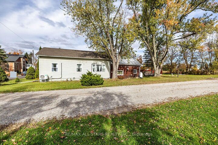 Property Photo:  11 Church Street  ON K0M 2J0 