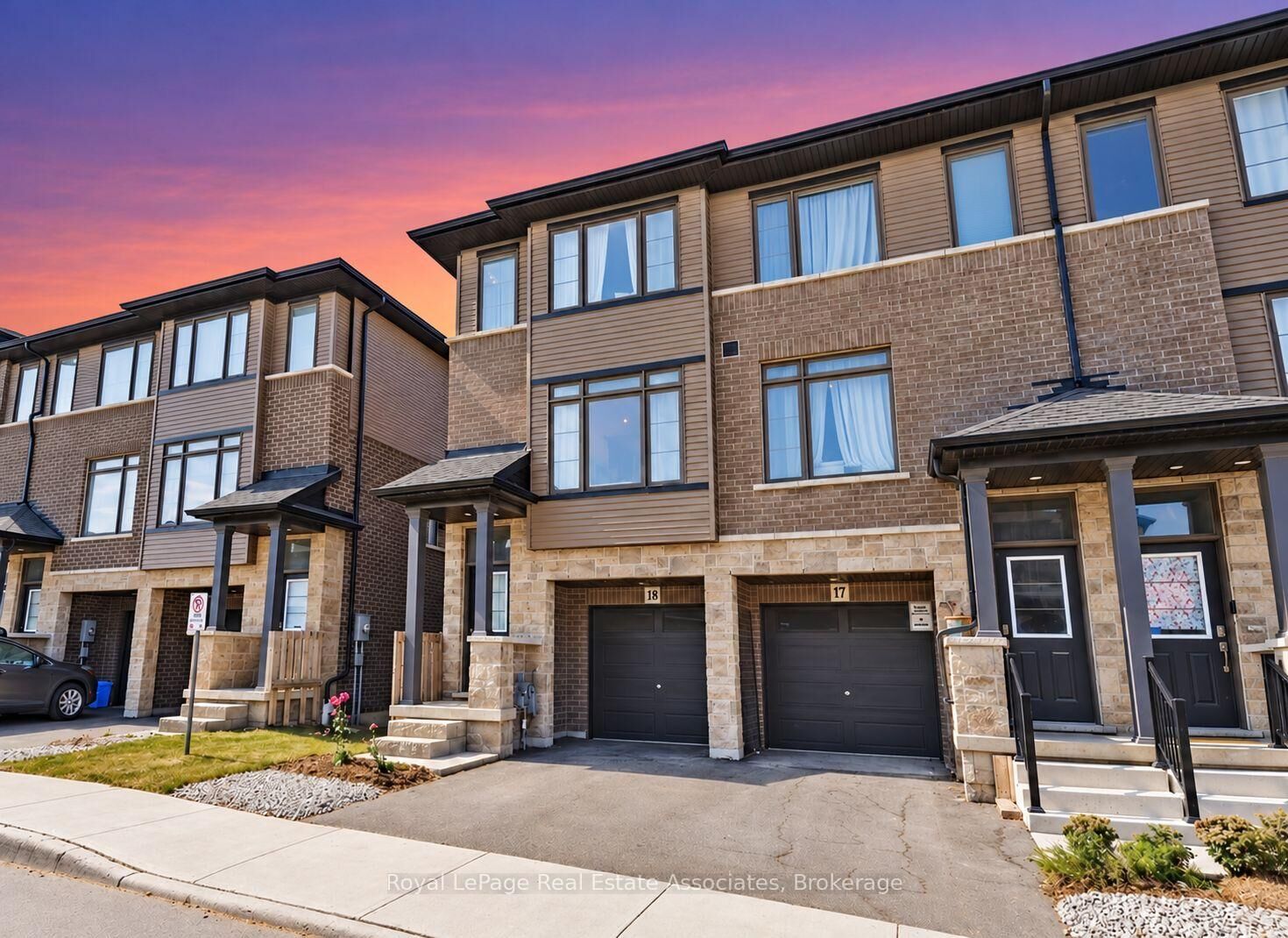Property Photo:  120 Court Drive 17  ON N3L 0N2 