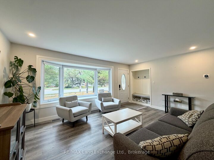 Property Photo:  622 River Street  ON N0H 2C3 