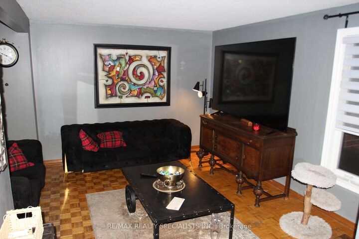 Property Photo:  31 Laburnham Avenue  ON M8W 1S6 