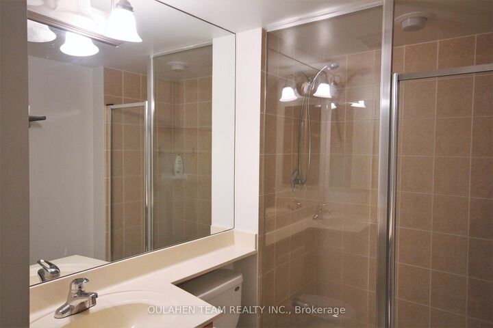 Property Photo:  80 Harrison Garden Boulevard 219  ON M2N 7E3 
