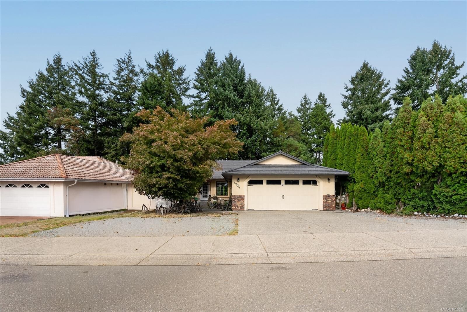 Property Photo:  5334 Georgiaview Cres  BC V9T 5Z7 