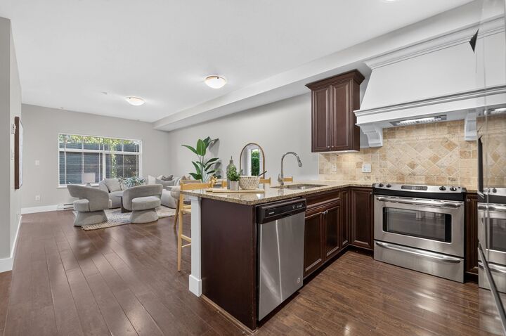 Property Photo:  19530 65 Avenue 107  BC V4N 6M1 