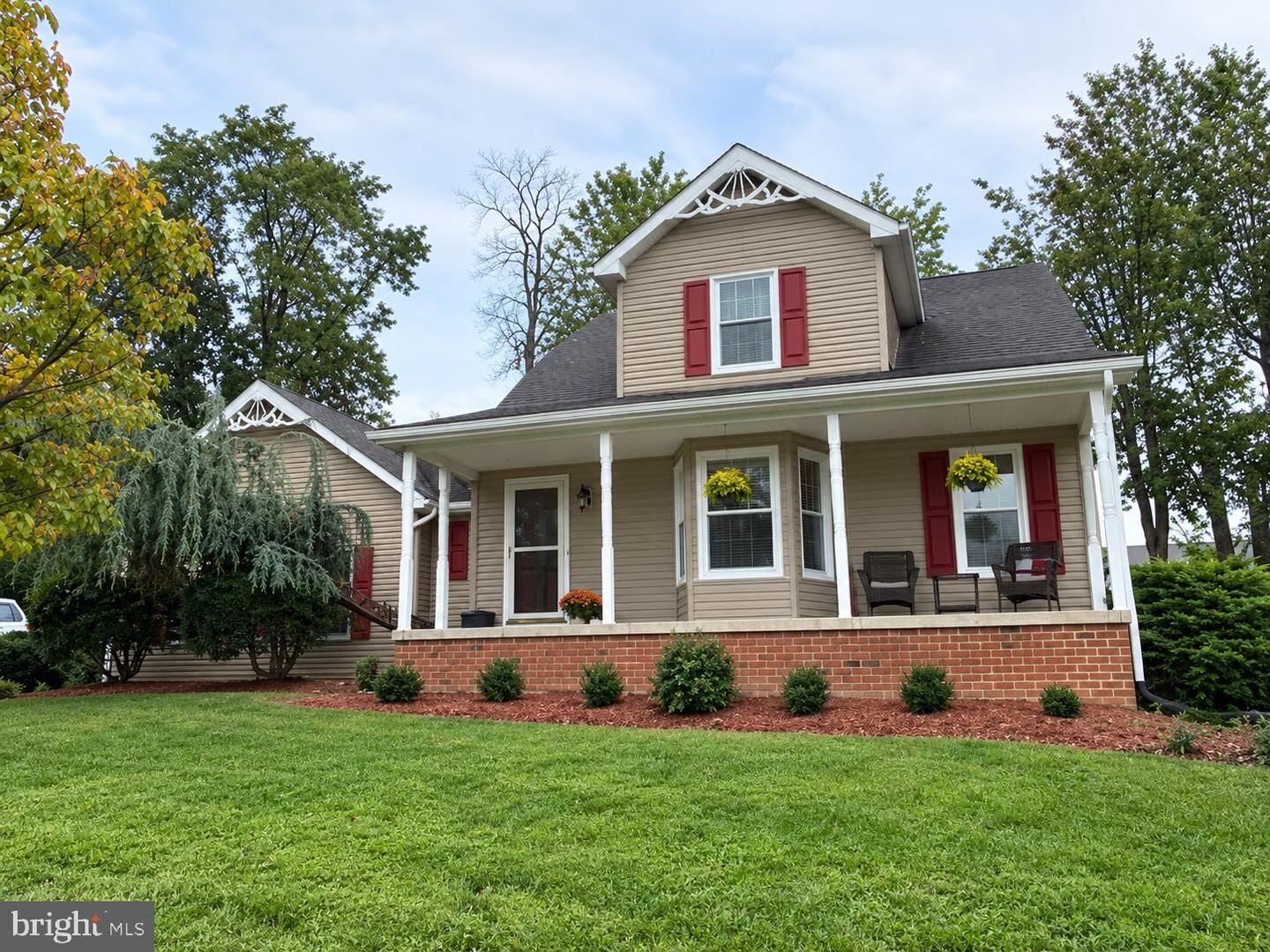 Property Photo:  2404 Glendore Drive  PA 17112 