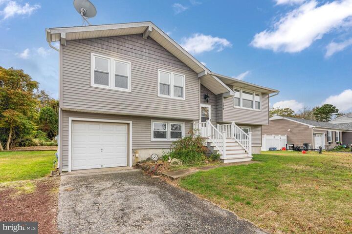 Property Photo:  109 Driftwood Lane  NJ 08734 