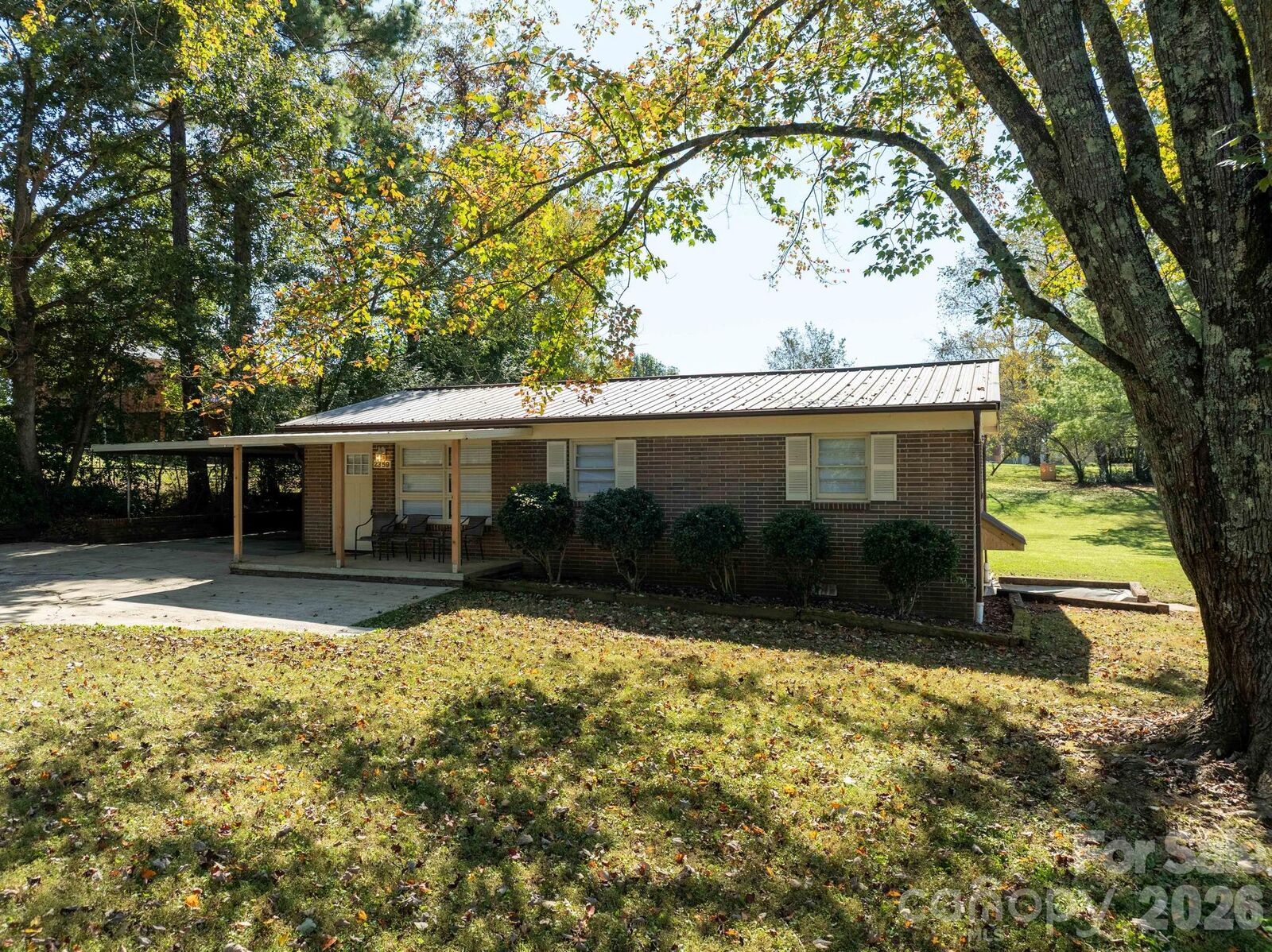 Property Photo:  2359 Allendale Circle  NC 28645 