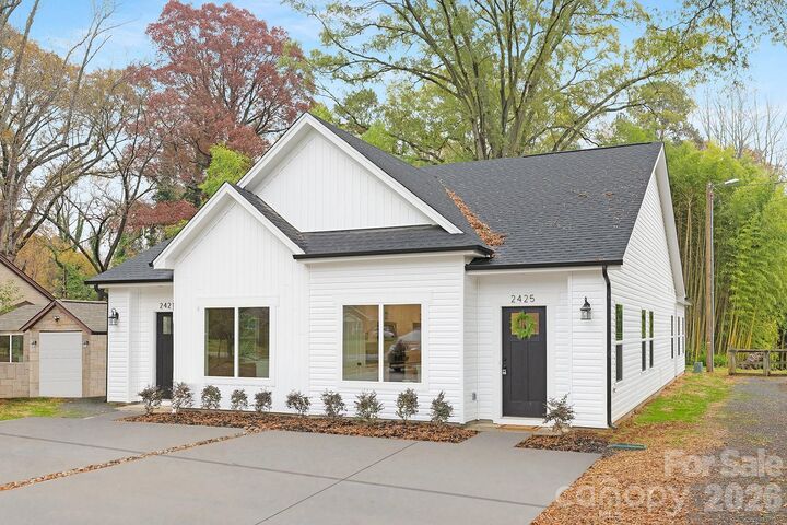 Property Photo:  2425 Toddville Road  NC 28214 