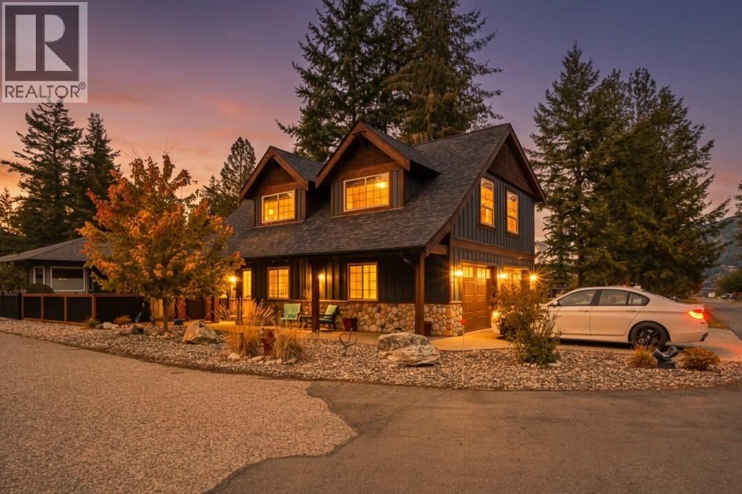 Property Photo:  225 Falcon Avenue  BC V1H 2A1 