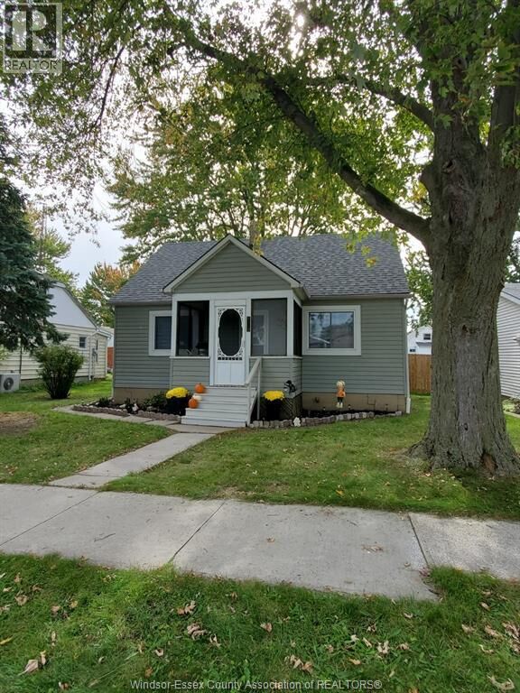 Property Photo:  25 St Clair Street  ON  