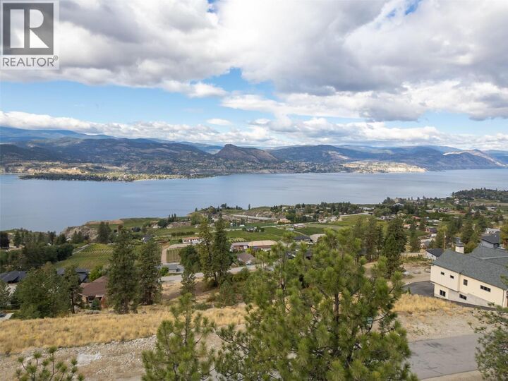 Property Photo:  2533 Kettle Ridge Way  BC V0H 1N1 