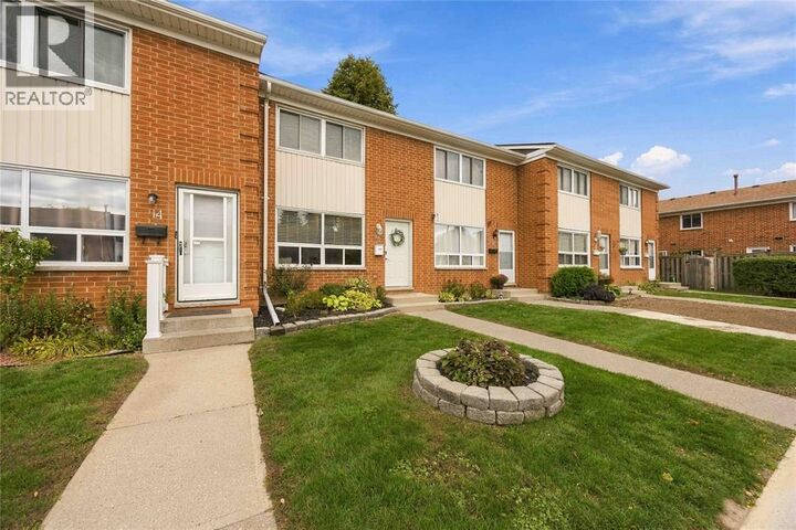 Property Photo:  301 Edgewood Street 12  ON N7S 4X7 