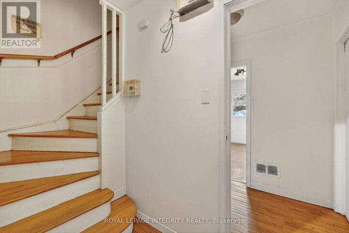 Property Photo:  322-324 Queen Mary Street  ON K1K 1W9 