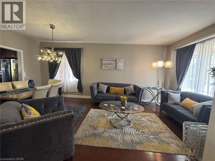 Property Photo:  386 Pine Valley Drive  ON N2P 2V4 