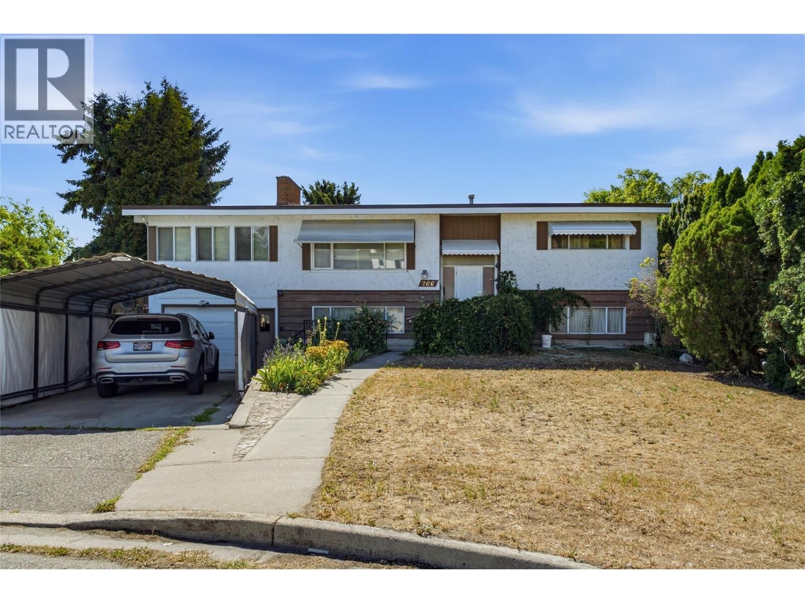Photo de la propriété:  766 Coopland Crescent  BC V1Y 2V1 