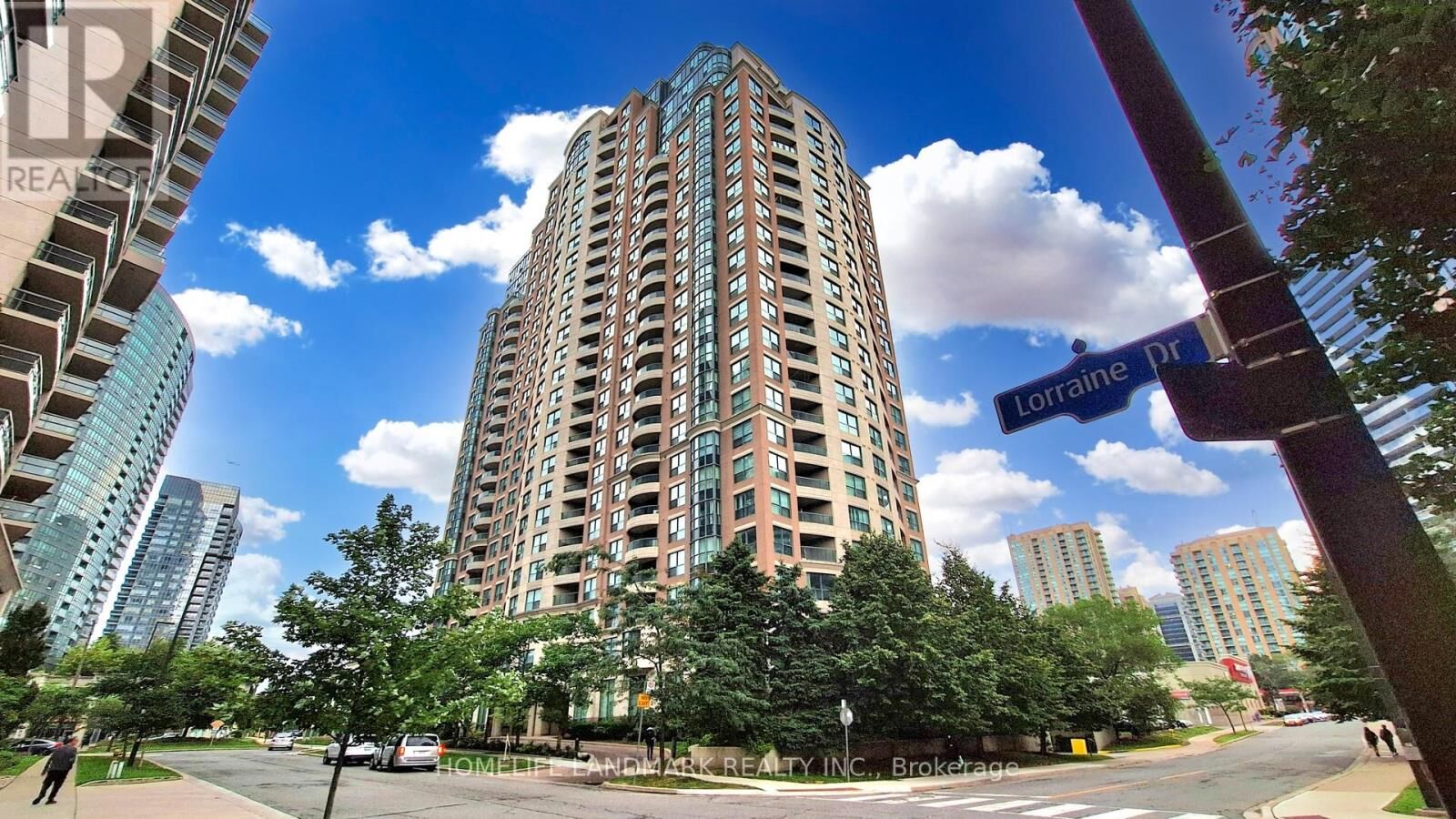 Property Photo: 7 Lorraine Drive 1111 ON M2N 7H2