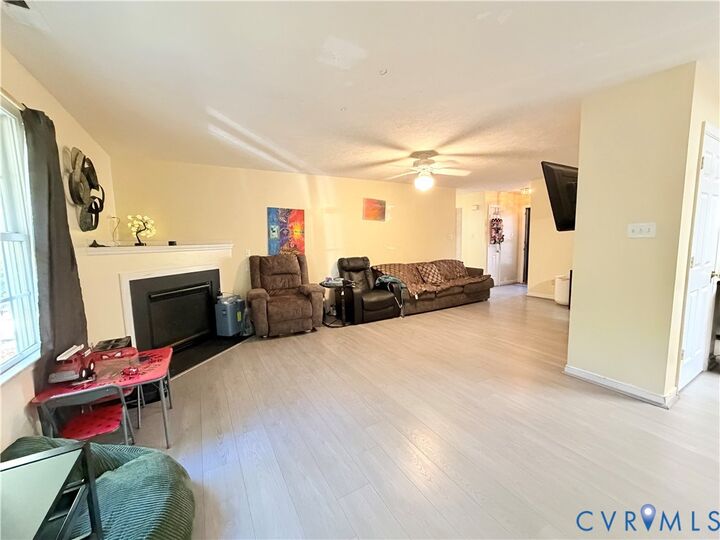 Property Photo:  9412 Lockberry Ridge Loop  VA 23237 
