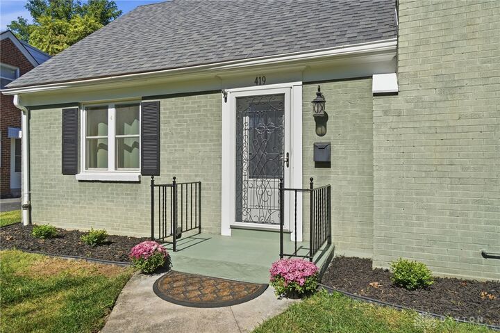 Property Photo:  419 Aberdeen Avenue  OH 45419 