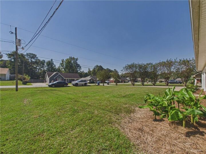 Property Photo:  654 Lee Road 553  AL 36867 