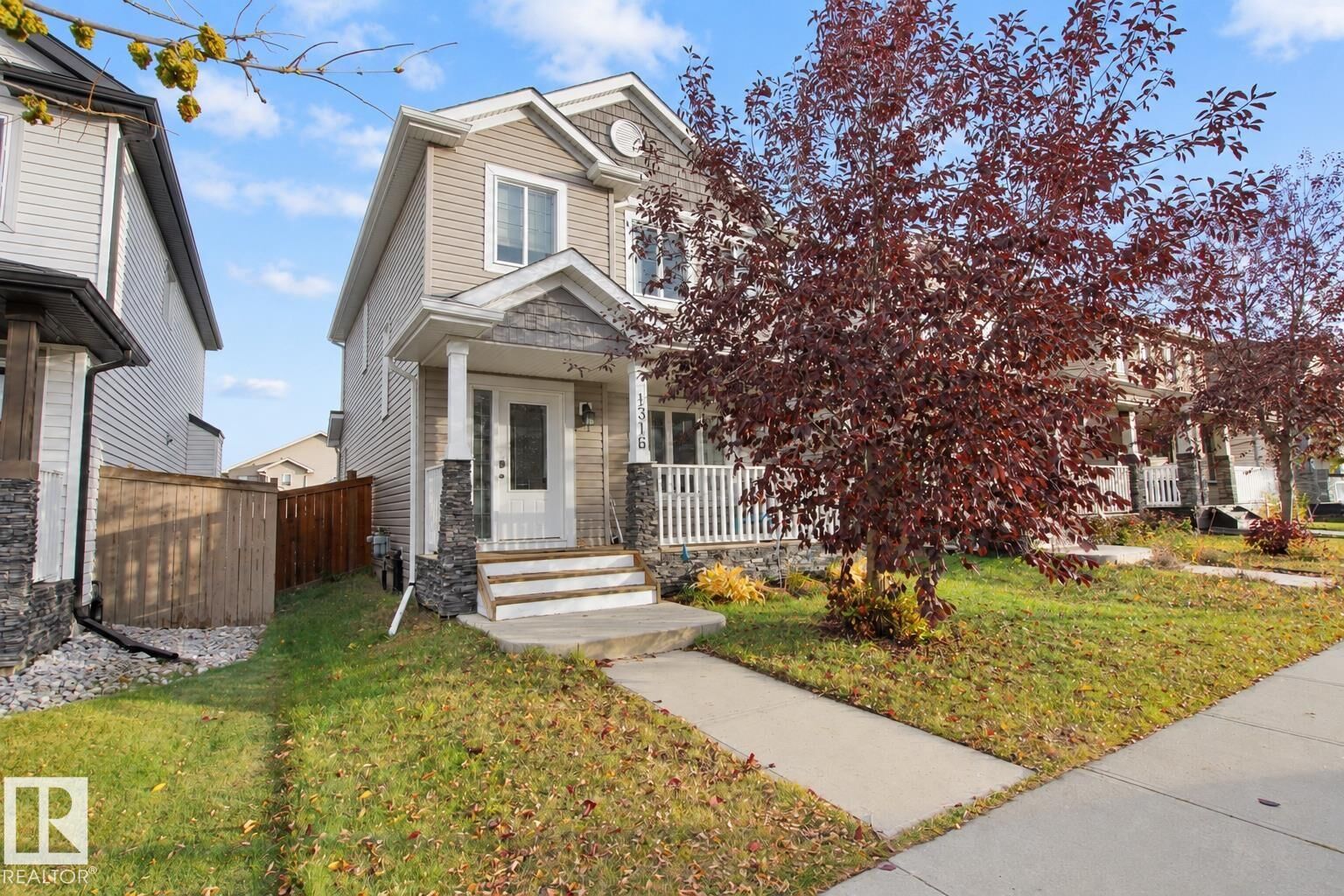 Property Photo:  1316 29 Avenue NW  AB T6T 0V7 