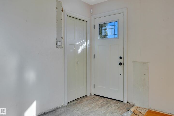 Property Photo:  10226 72 St NW  AB T6A 2W5 