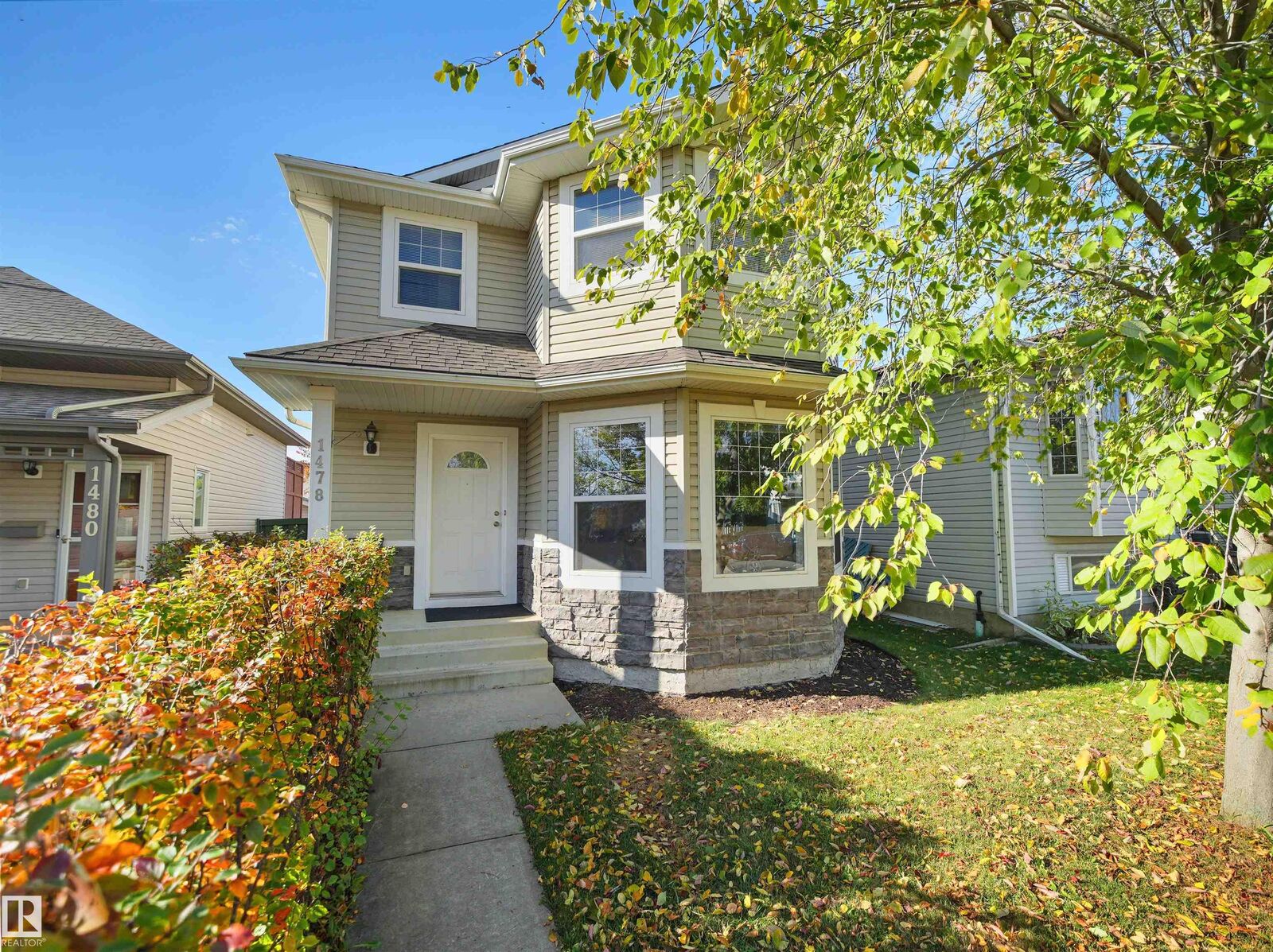 Property Photo:  1478 Grant Way NW  AB T5T 6M9 