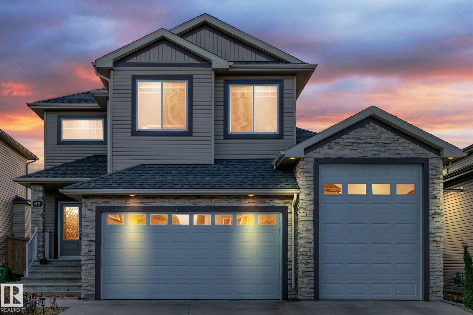 Property Photo:  69 Caragana Way  AB T8L 0H4 