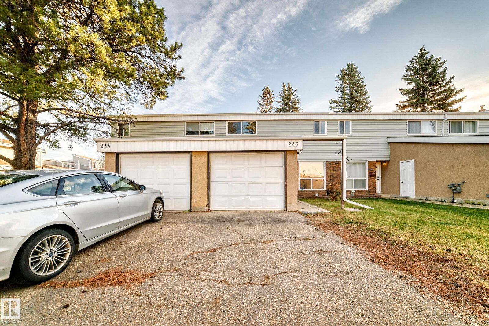 Property Photo:  246 Grandin Village  AB T8N 2J3 