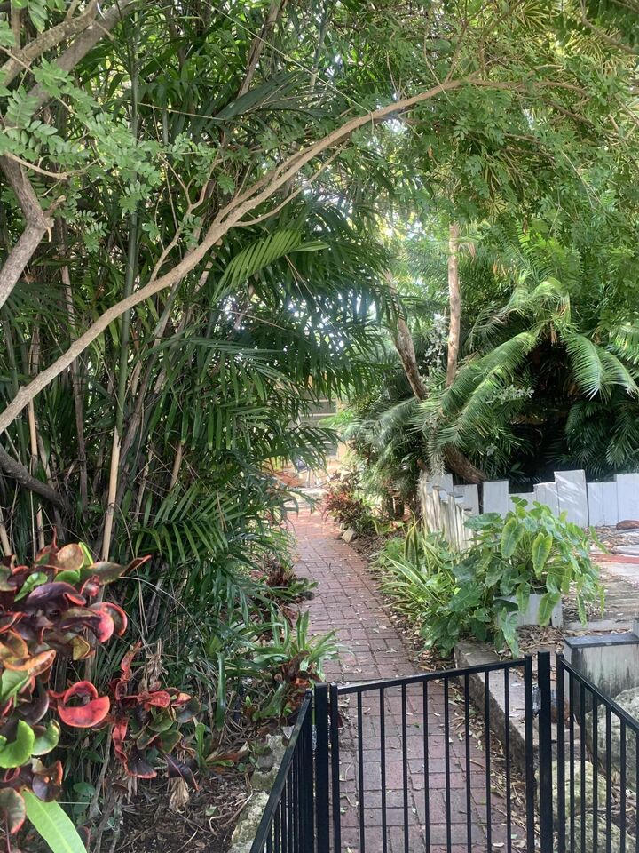 Property Photo:  1703 South Street  FL 33040 