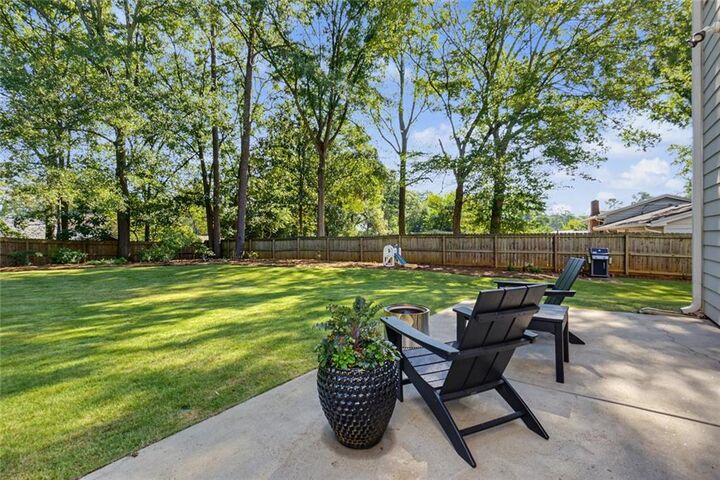 Property Photo:  180 Jade Cove Drive  GA 30075 