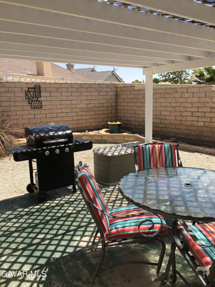 Property Photo: 2240 Greenhill Street CA 93560