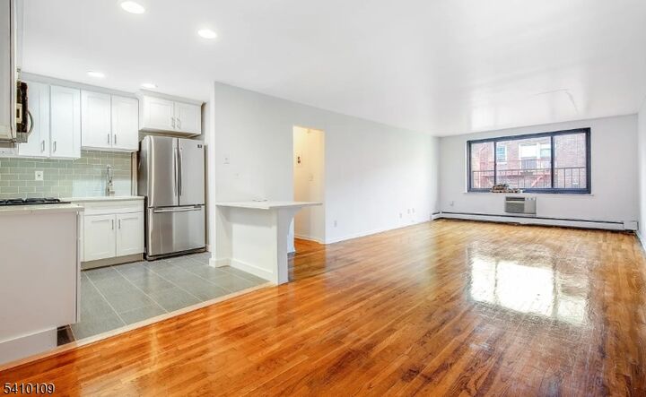 Property Photo:  171 Vose Ave 2G  NJ 07079 