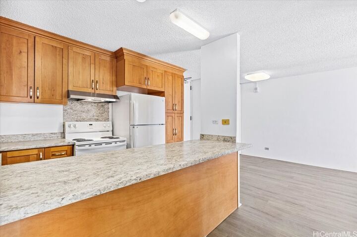 Property Photo: 1415 Punahou Street 903 HI 96822