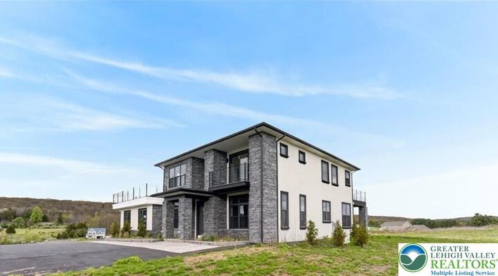 Property Photo:  1160 Dayne Drive  PA 18235 